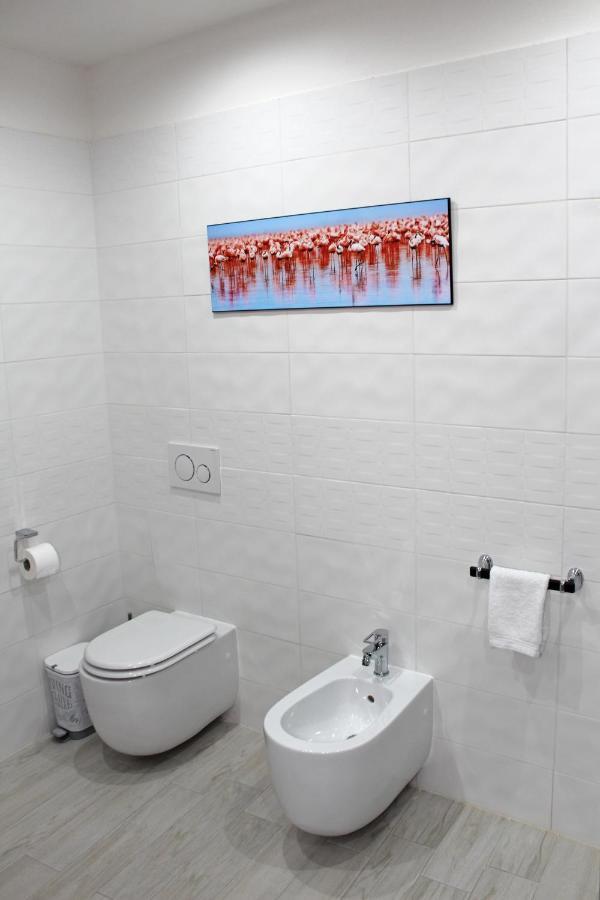 Flamingo Luxury Apartment Ajpsardinia 卡利亚里 外观 照片